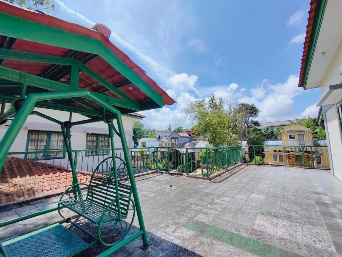 Villa Semesta Cikundul Exterior foto